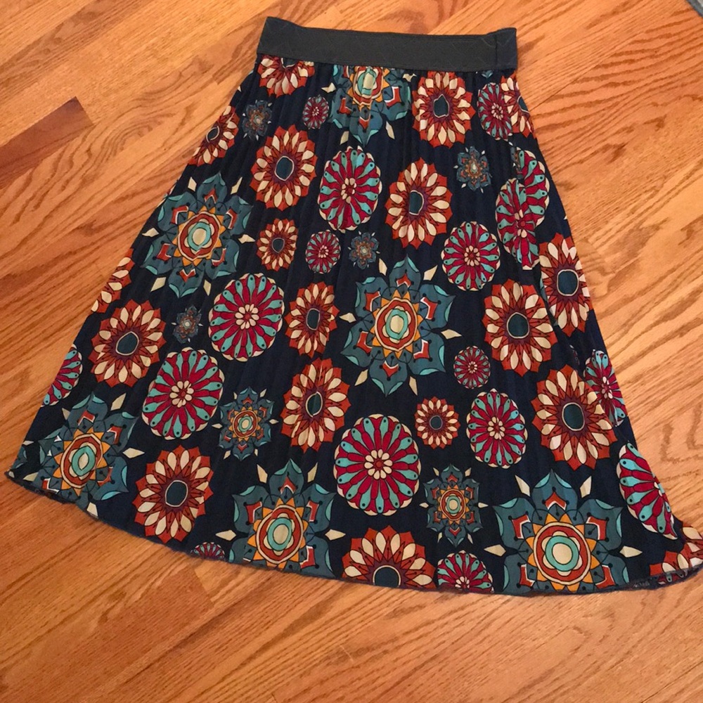 Lularoe flowy skirt